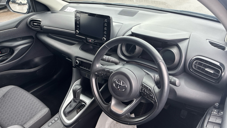 Toyota Yaris 1.5 Hybrid Design 5dr CVT Hybrid Hatchback